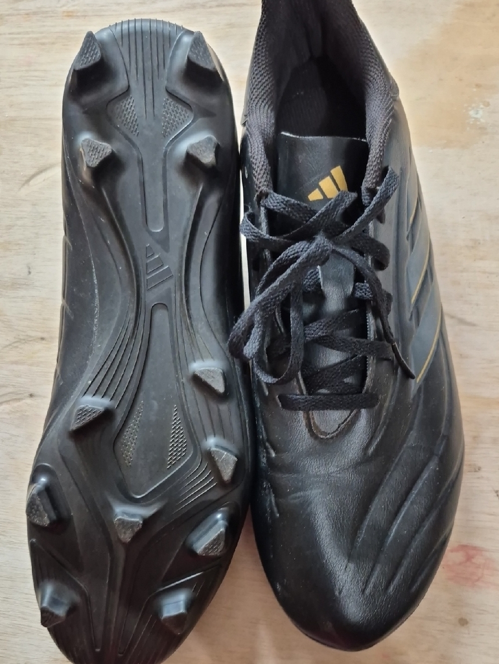 Adidas COPA Men’s Black Athletic Soccer cleats with Gold Logo - Picture 4 of 5